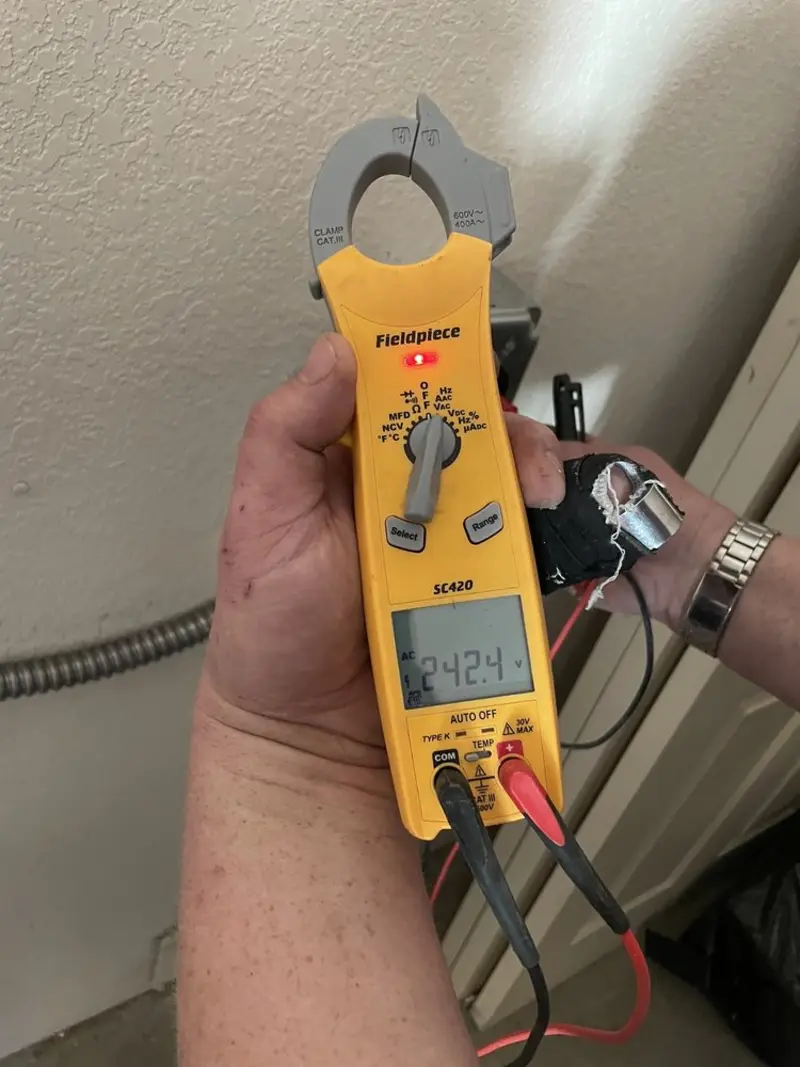 Voltage testing with clamp meter during Aluminum Wiring Replacement in Summerville